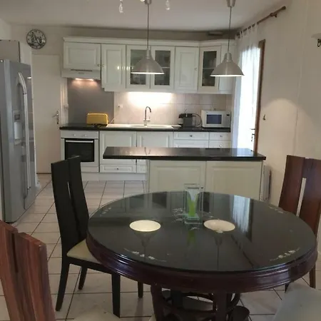 Maison A Semesterbostad *