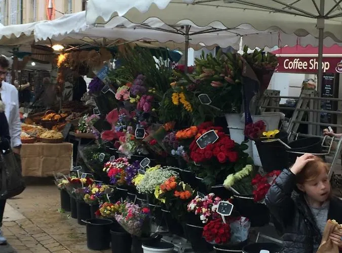 Maison A Beaune (Cote d'Or)